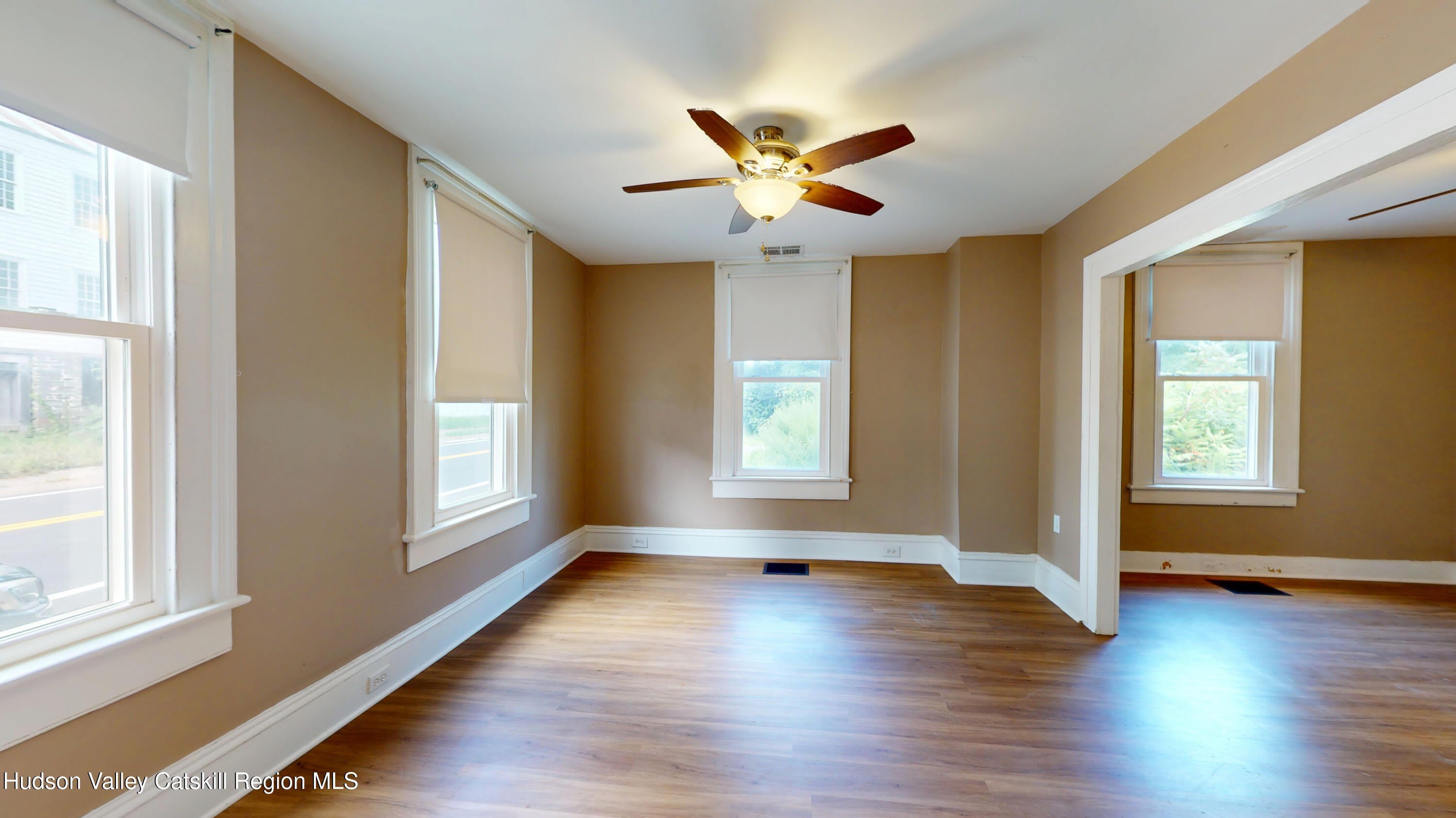 31 S Washington Street – photo 4