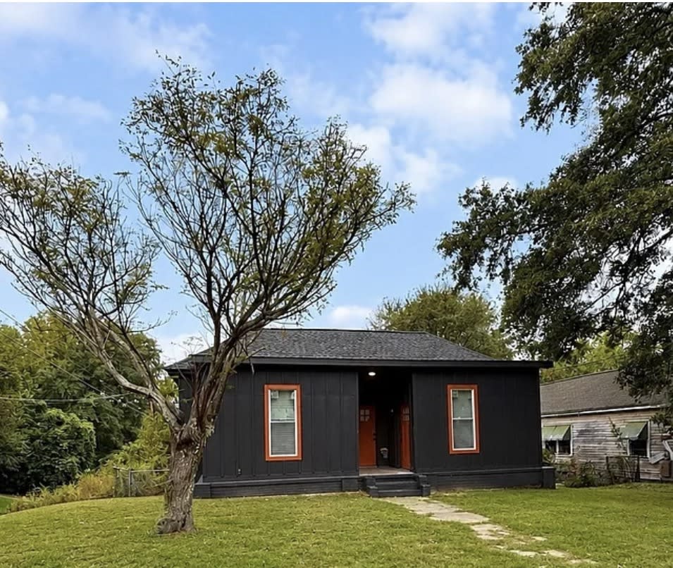 808 Center Street – photo 3