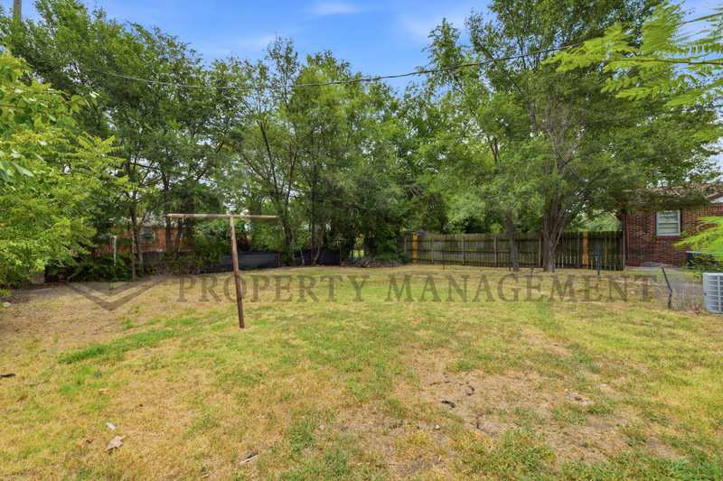 374 North Hillcrest – photo 4