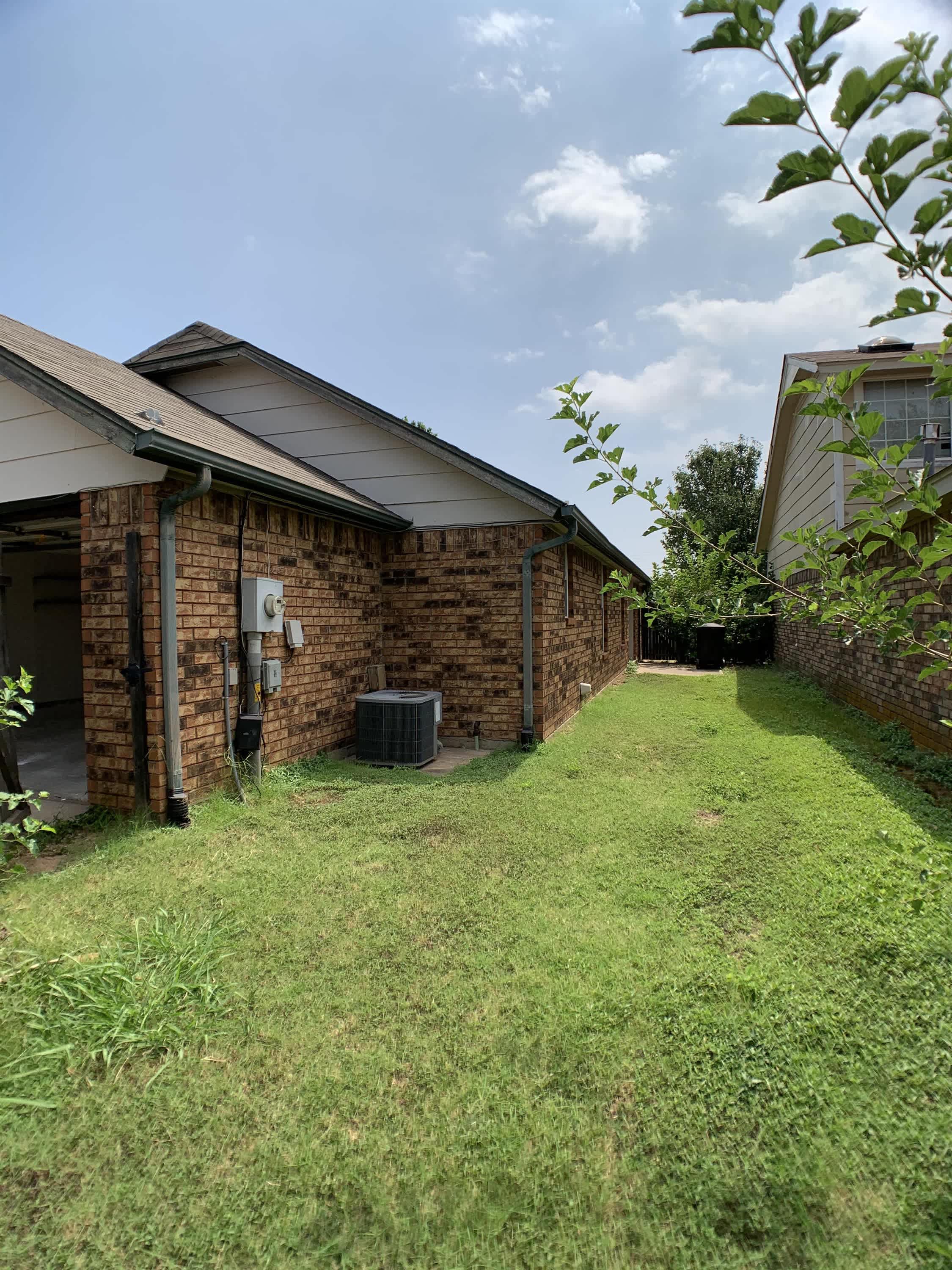 2135 Goodrich Drive – photo 2