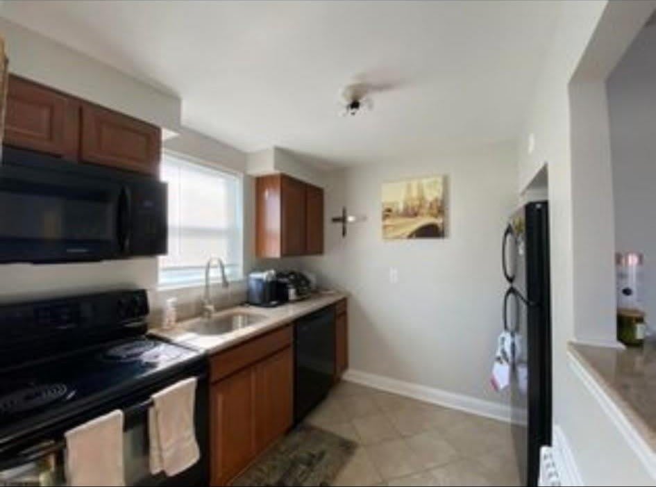 212 N Wilson Ave – photo 5
