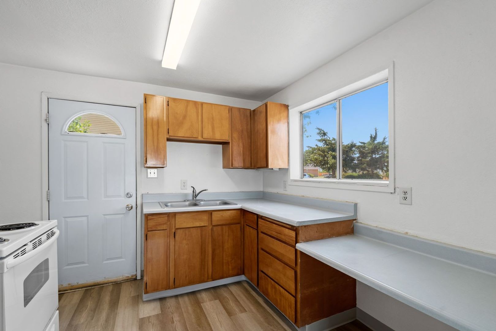 Beautifully Remodeled Home in Airway Heights! – photo 3