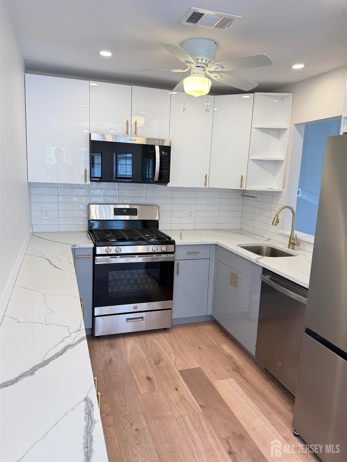 1511 Pebble Place – photo 2