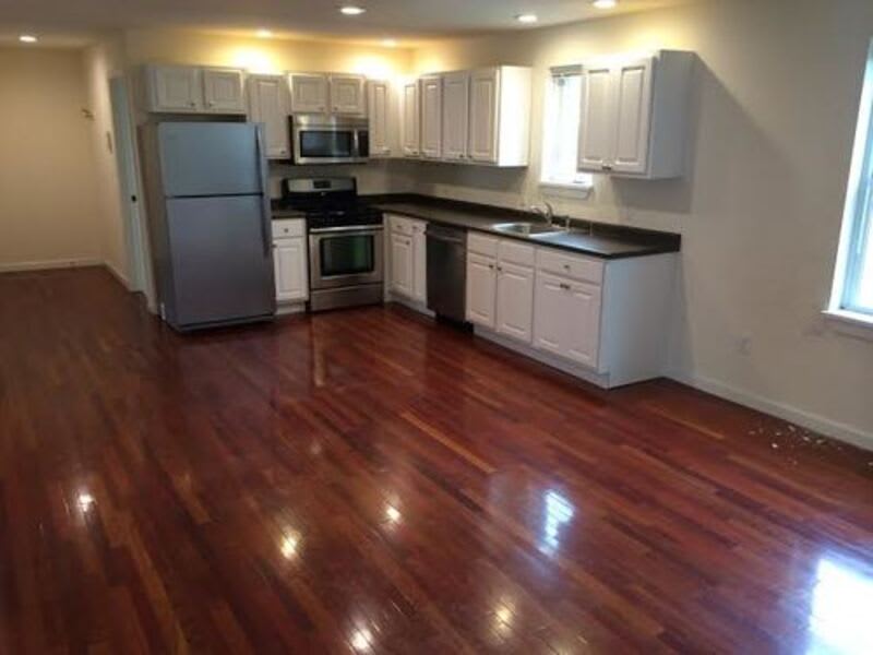 323-325 College Street, Unit 8 – photo 2