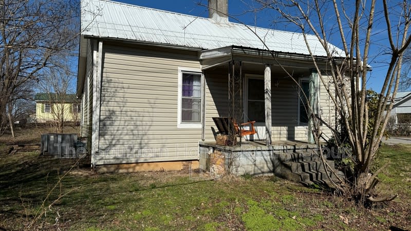 1402 Broad Street – photo 1