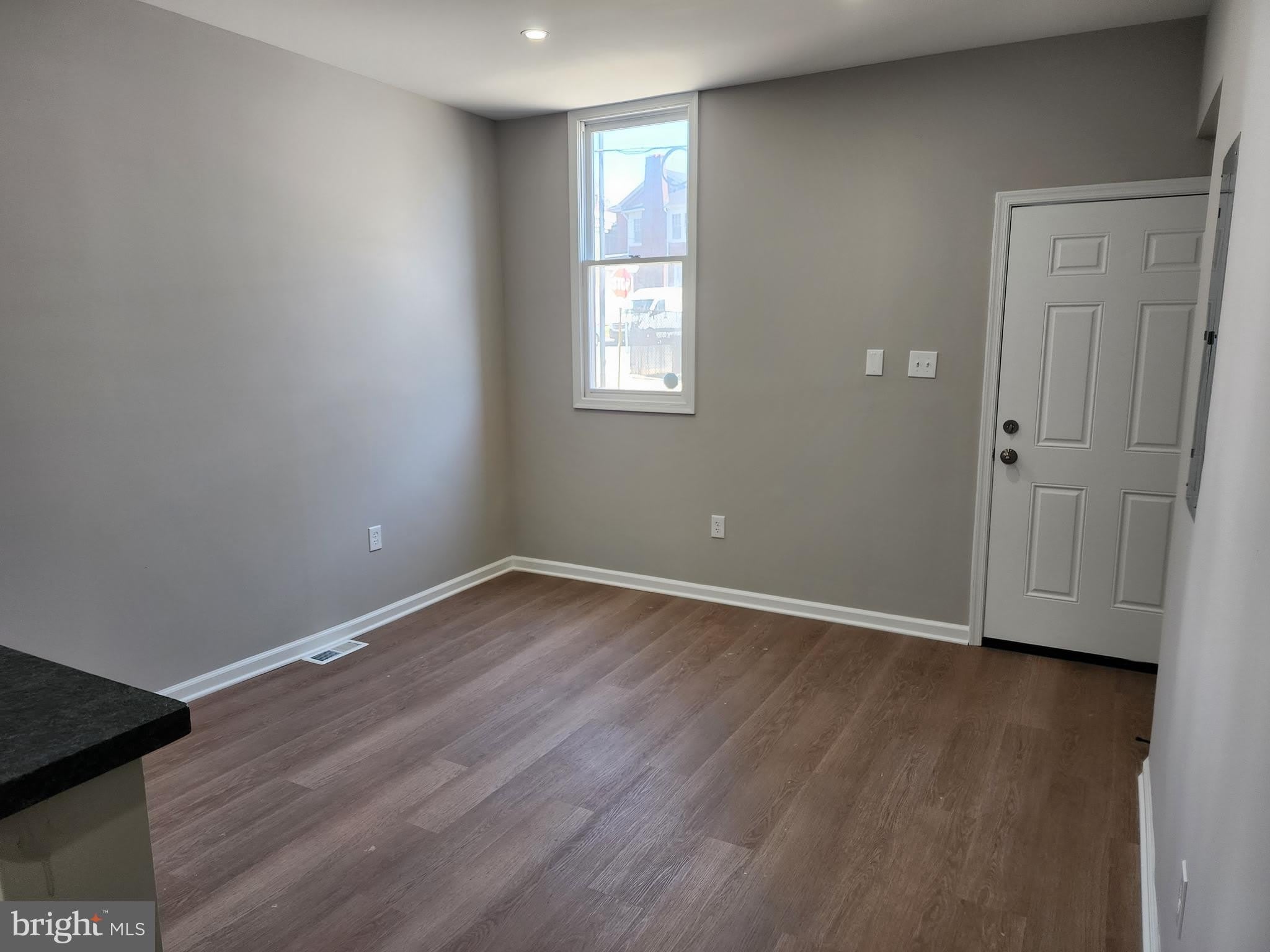 26 N 2Nd Avenue – photo 2