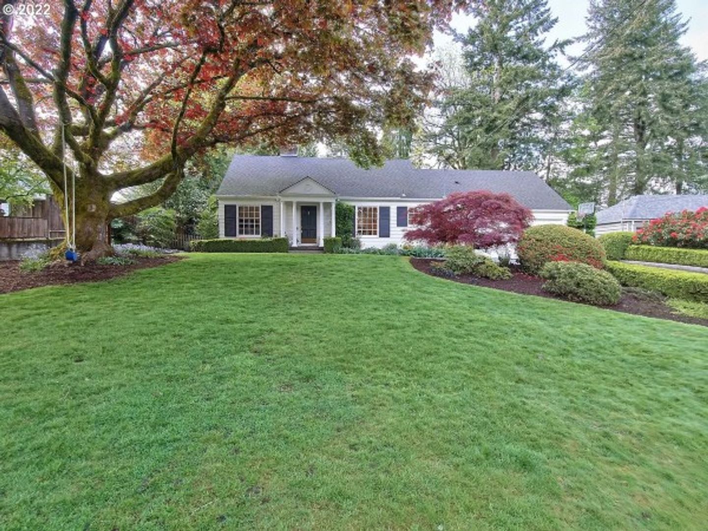 Gorgeous Modern Home Ready to Rent! – photo 2