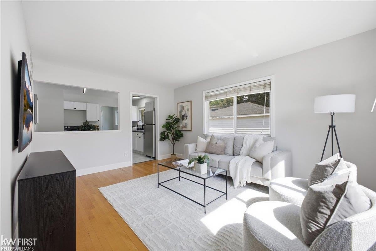 825 Wilson Avenue – photo 2