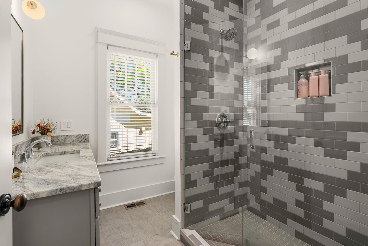 1711 Linden Ave – photo 5