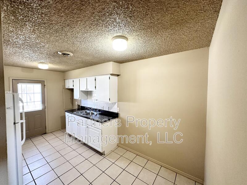 97 Pine Avenue – photo 5