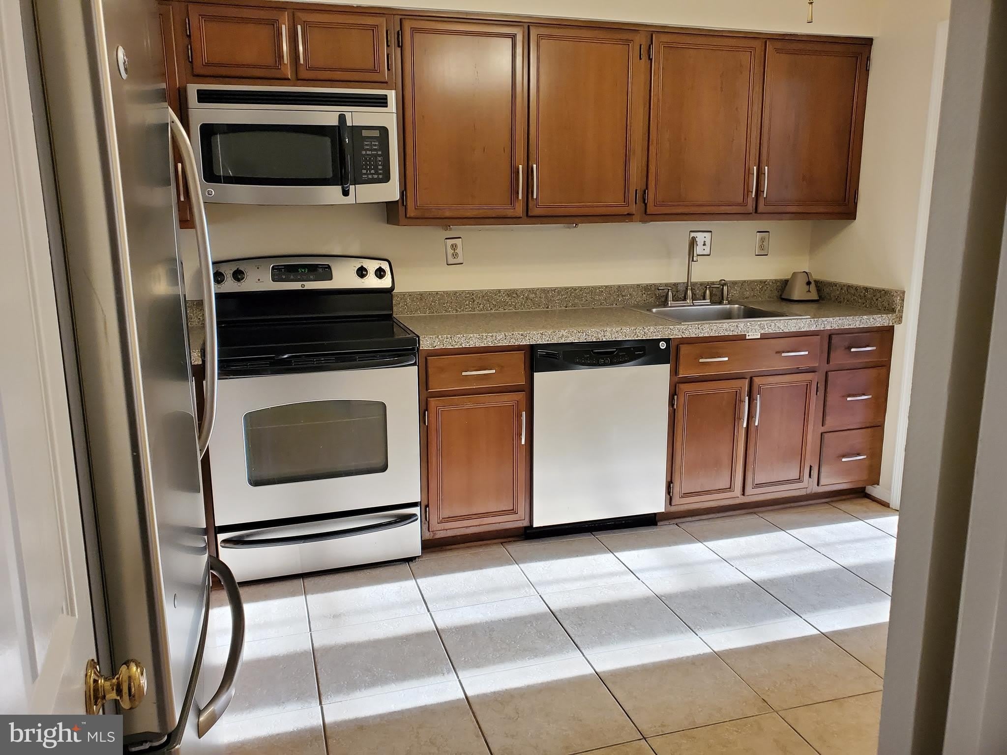 15322 MANOR VILLAGE Lane – photo 3