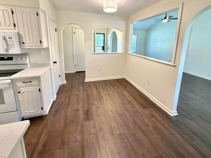 5673 Longacre Avenue – photo 5