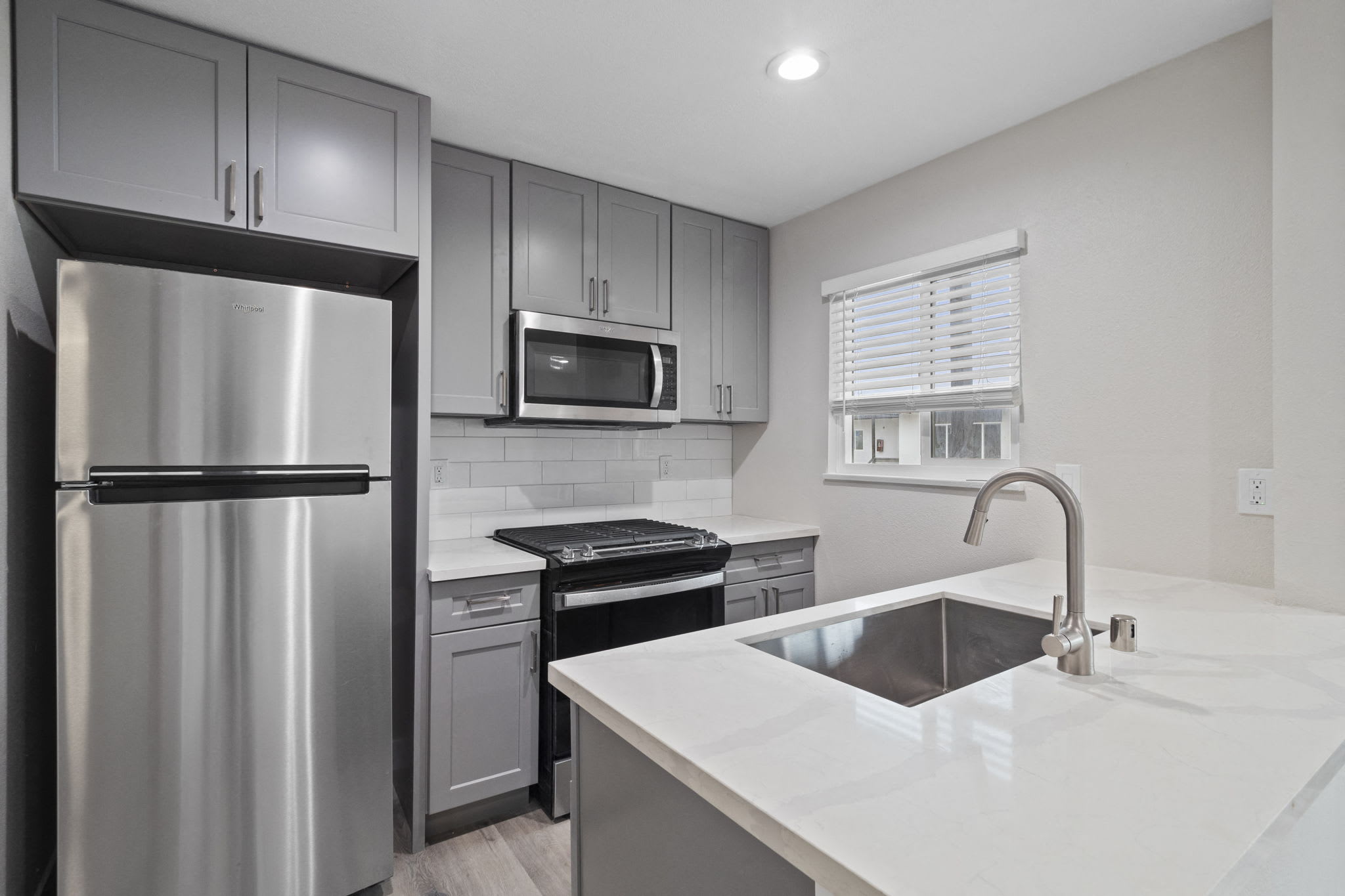 Charle Square Apartments – photo 1