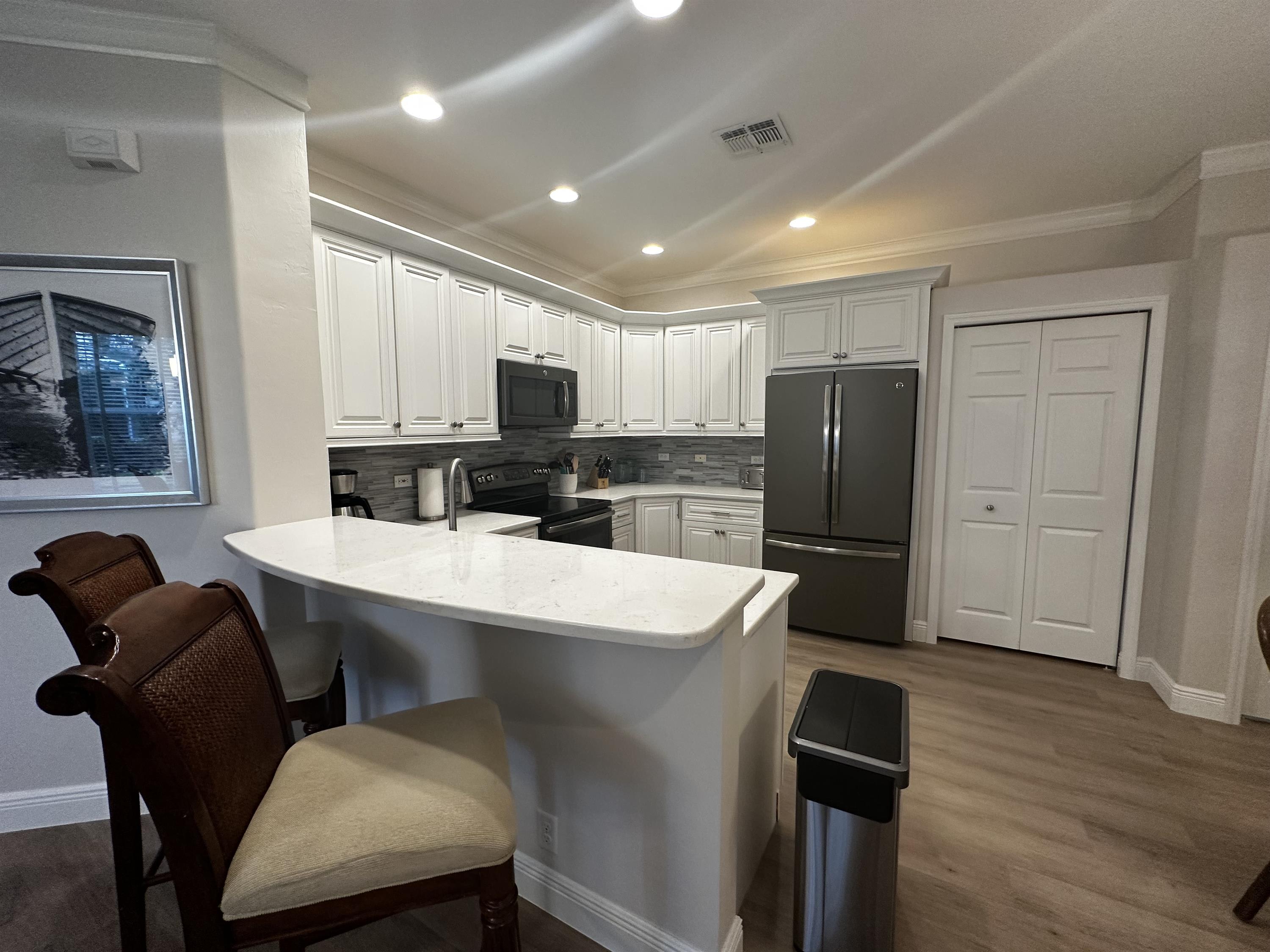 8837 East Bay Circle – photo 2