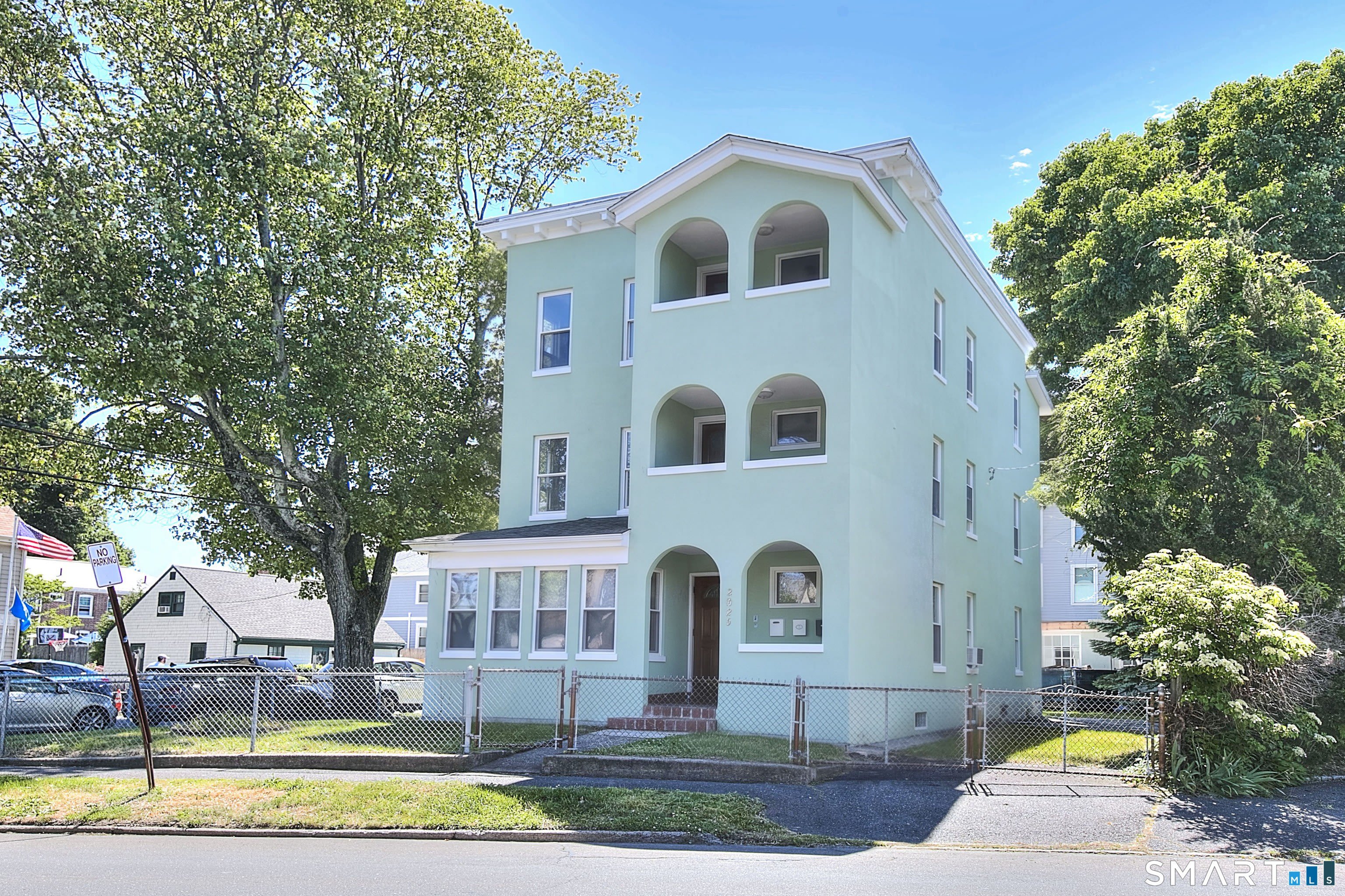 2029 Kings Highway – photo 1