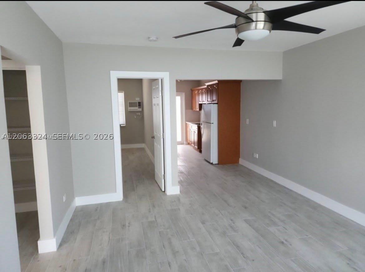 8035 Byron Ave – photo 1