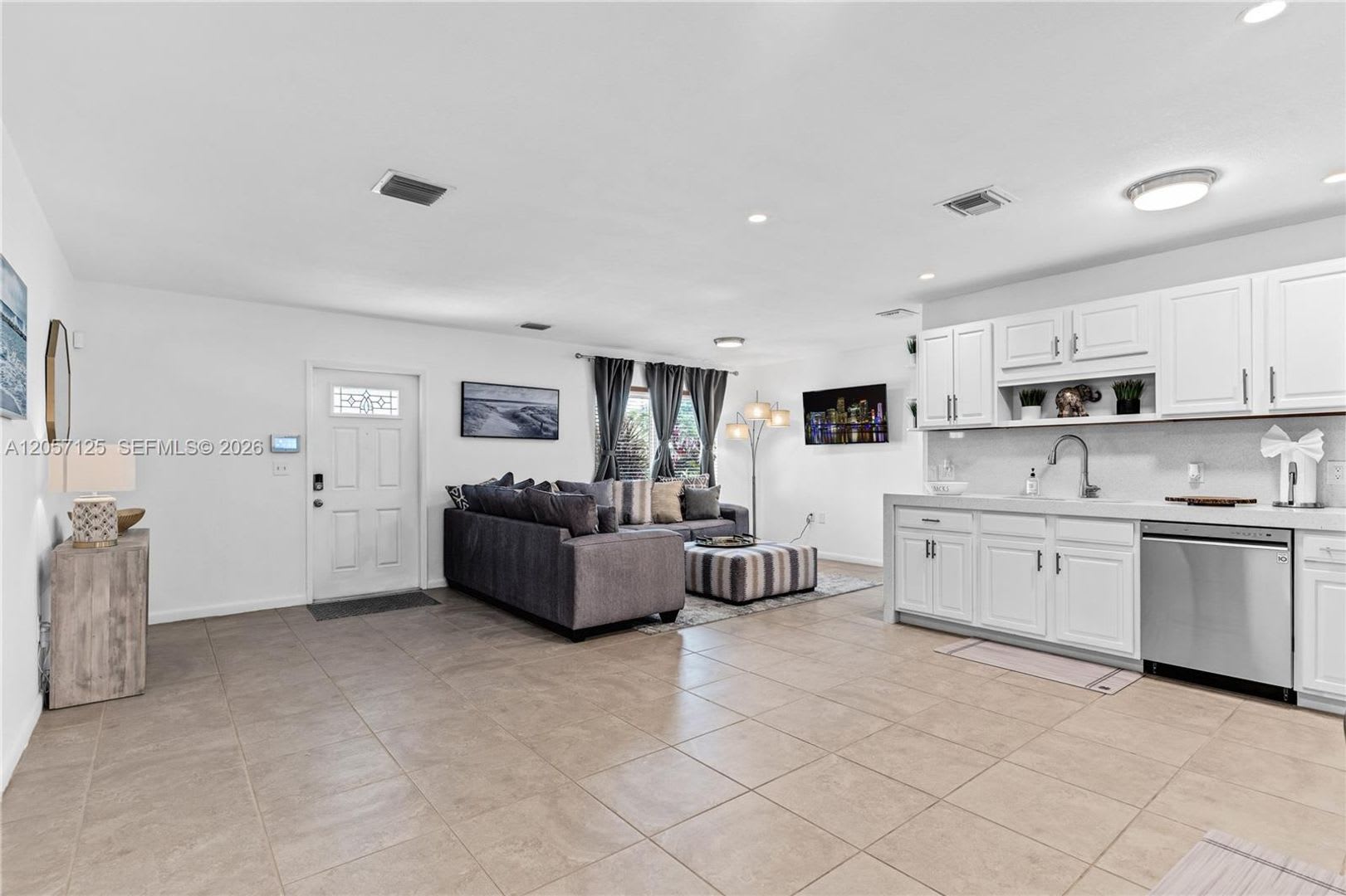 1430 Ne 11Th Street 1430 Homestead Fl 33033 4518 – photo 4