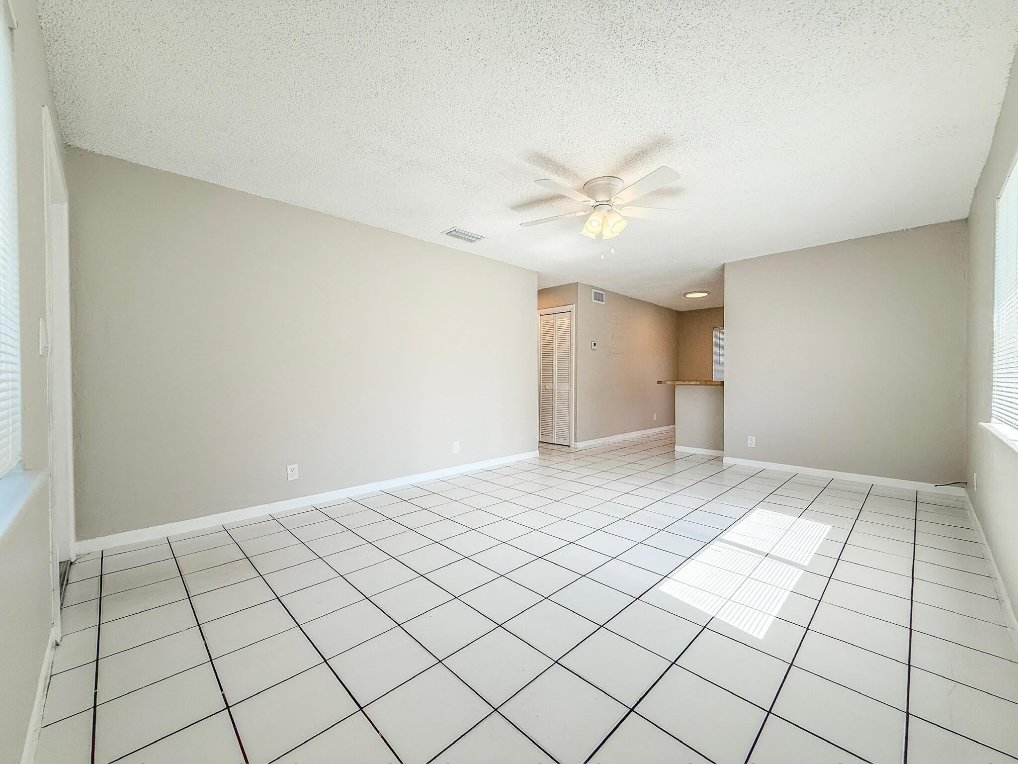 1025 NE 17th Avenue – photo 3