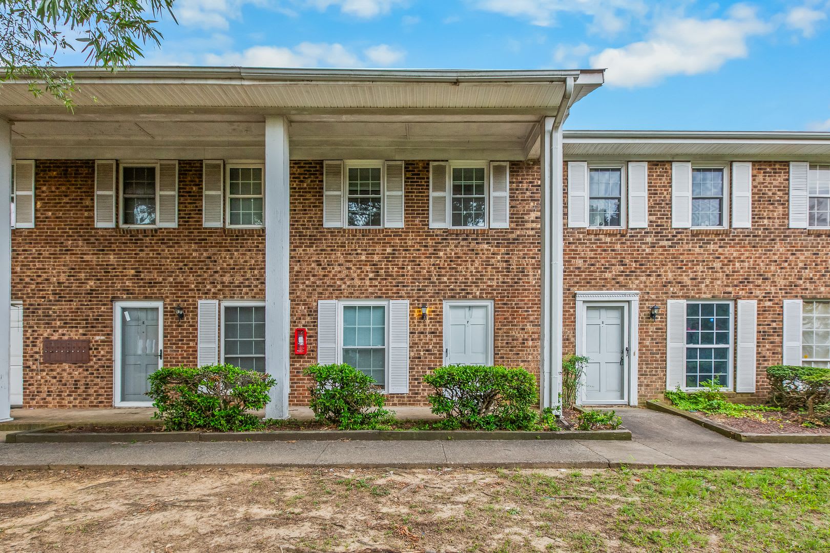 Updated Two Bedroom Condo With New Kitchen Appliances And Private Patio – photo 2