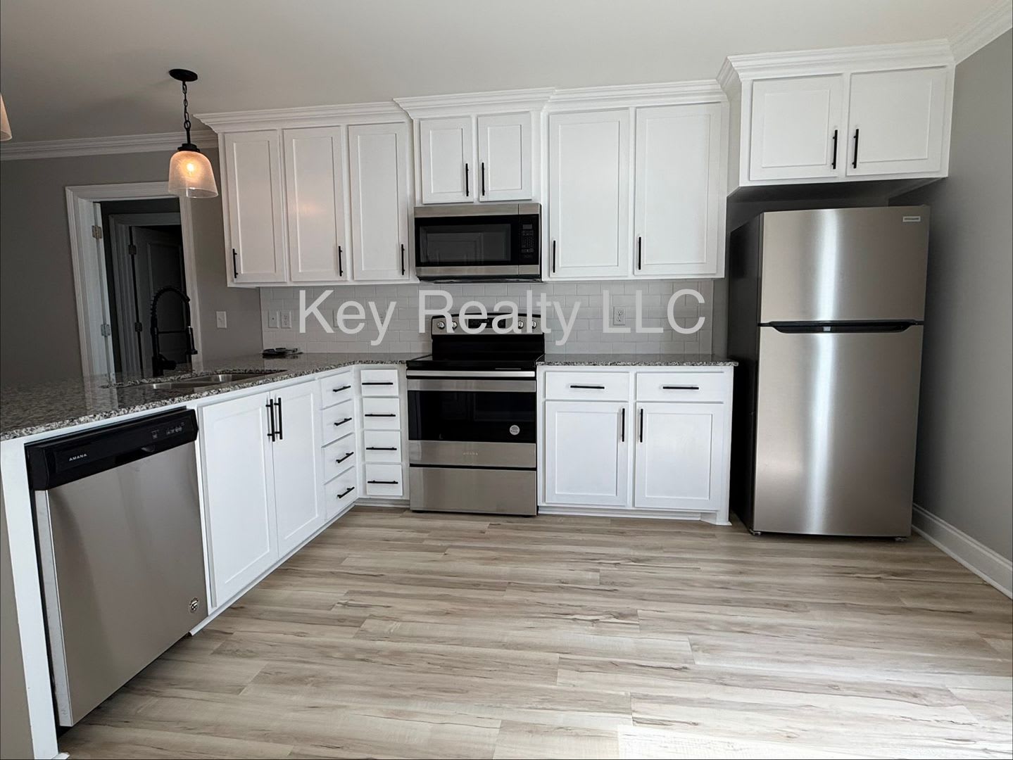 3211 Stimson Ave. – photo 2