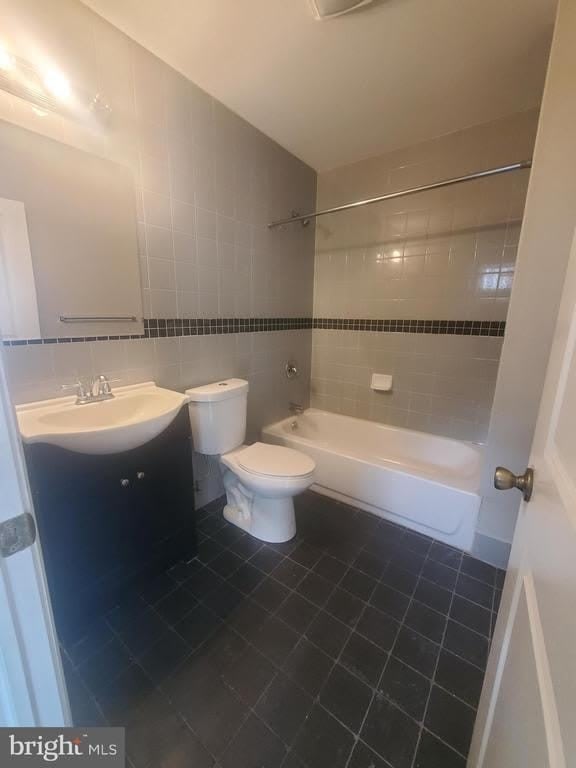5052 54 Walnut Street – photo 3