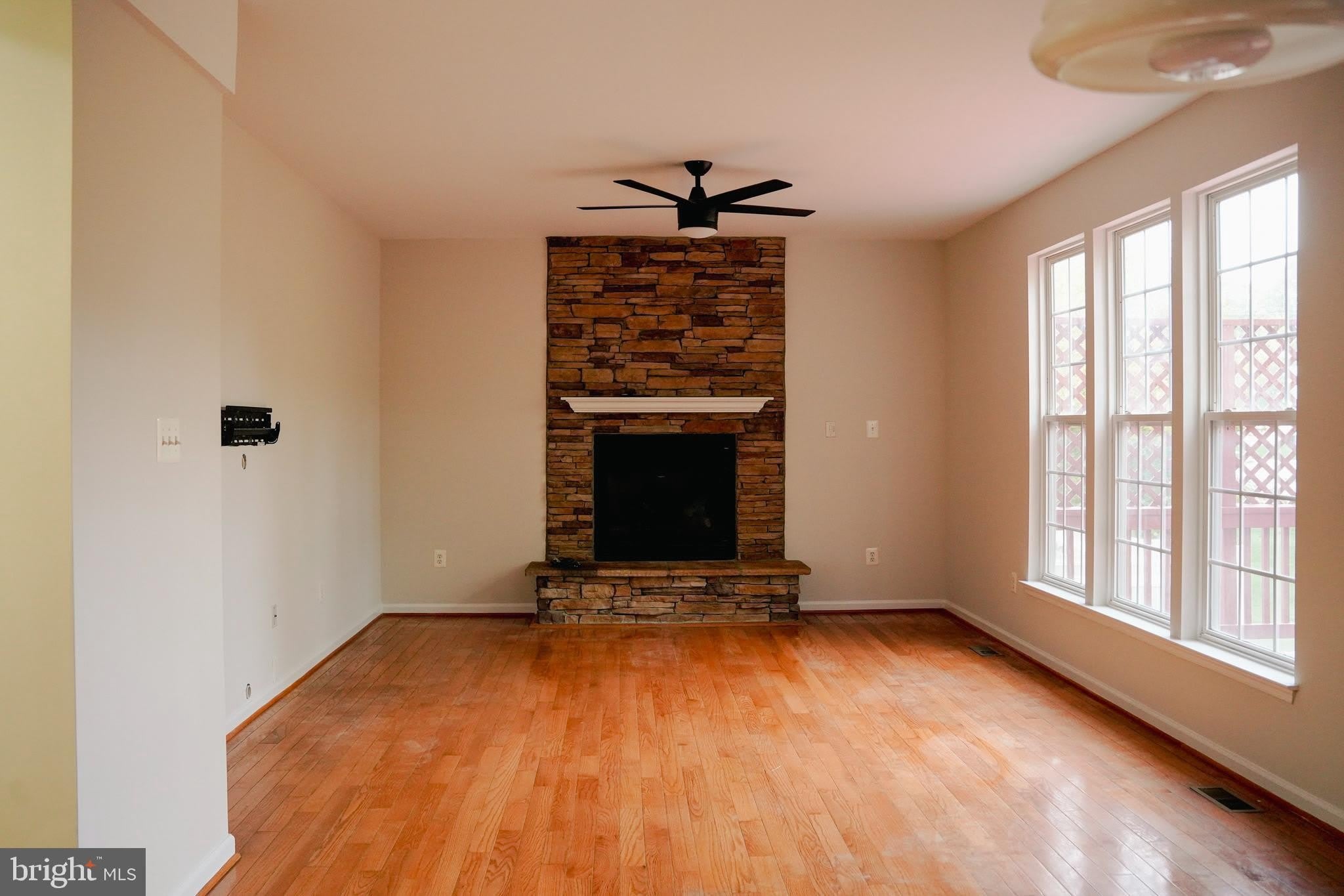 9013 MELODY Drive – photo 4