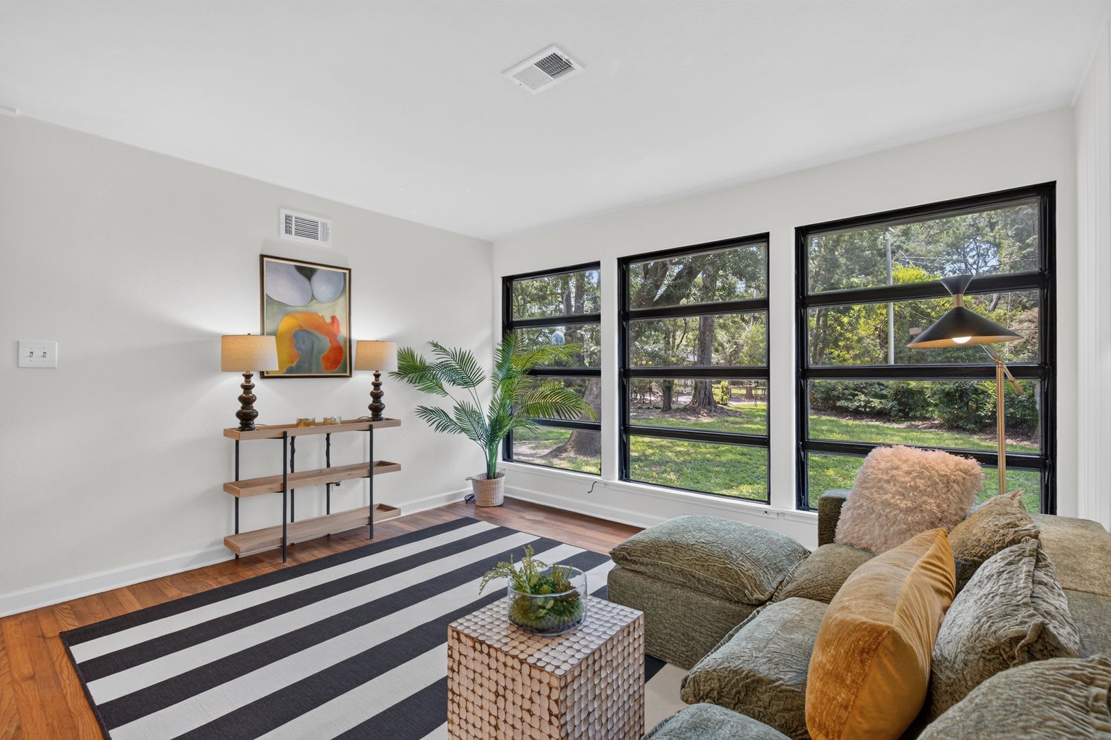 Desirable Area – photo 5