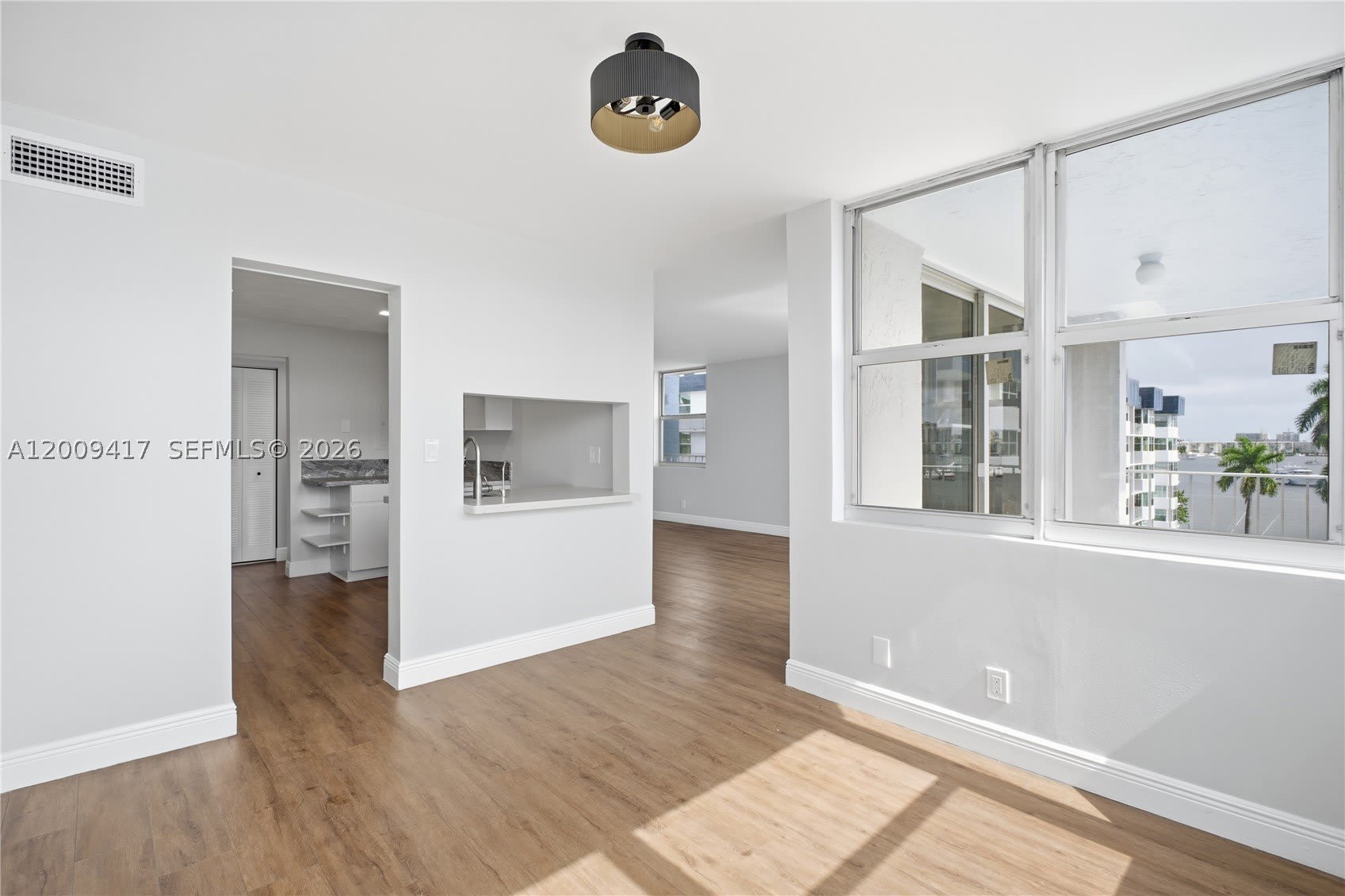 16570 NE 26th Ave – photo 5