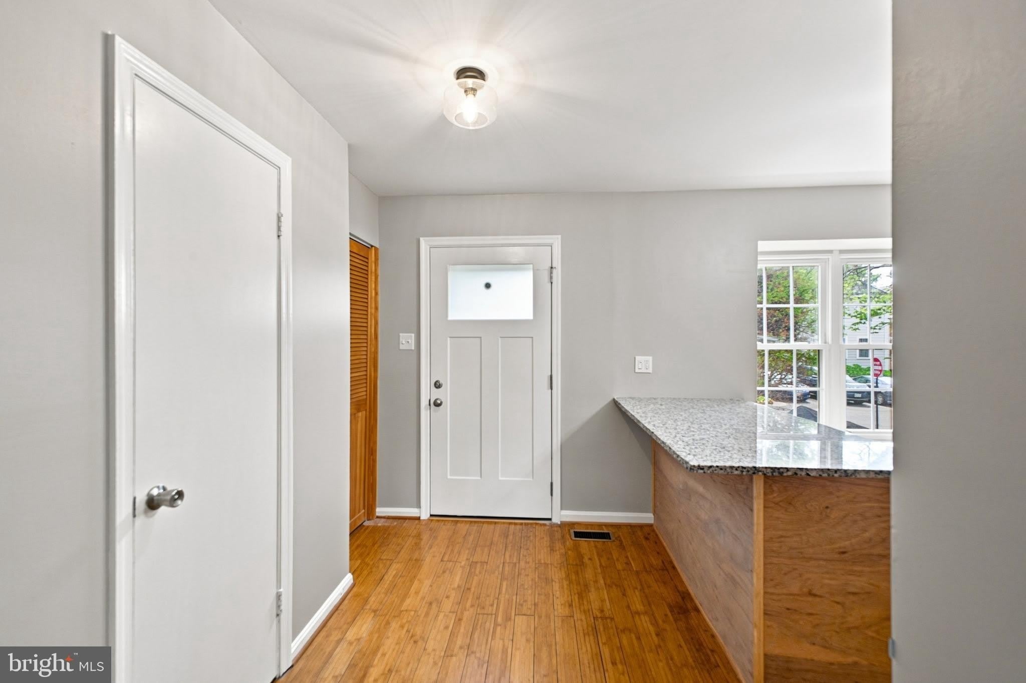 8346 STATIONHOUSE Court – photo 3