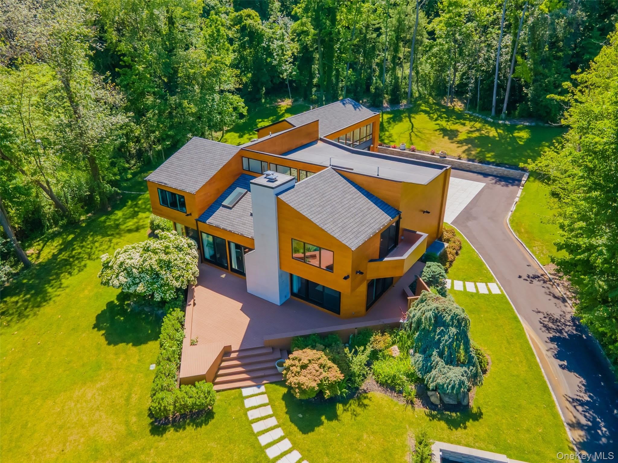 369 E Shore Road – photo 1