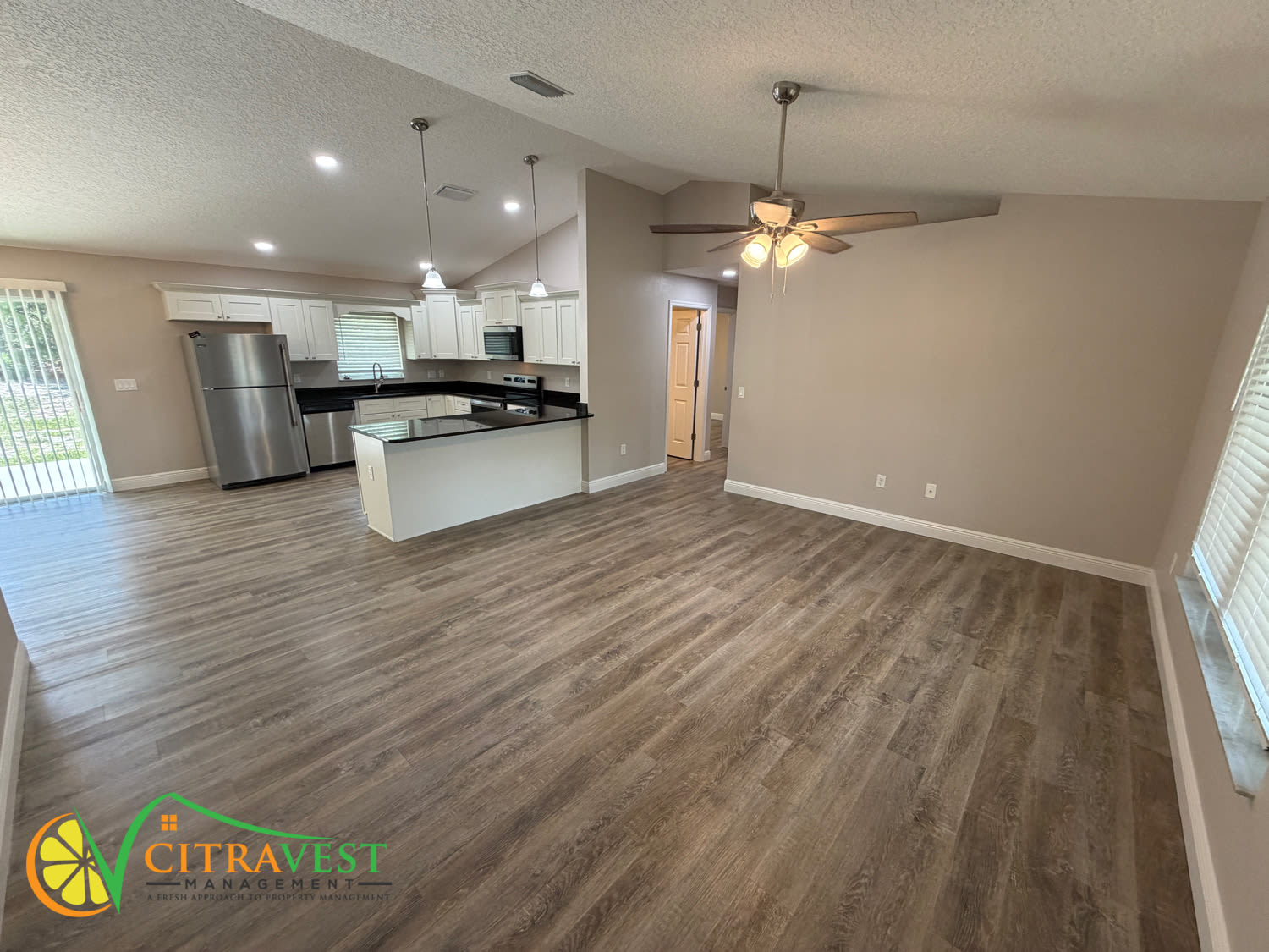 2954 W Sheila Dr – photo 2