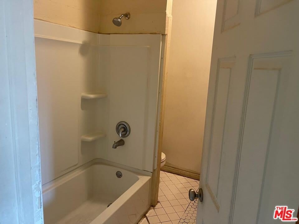 1005 W 46TH Ave – photo 3
