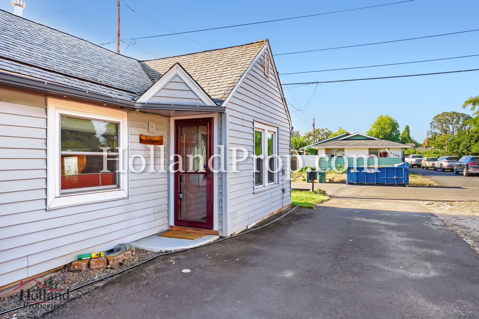 Welcome Home To Your Perfect Hillsboro Retreat – photo 2