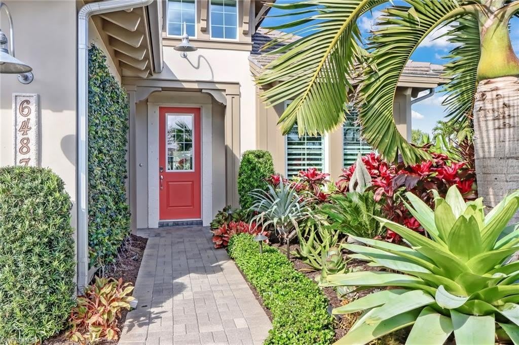 6487 Warwick Ave – photo 3