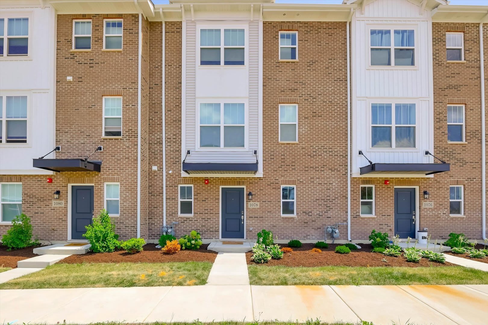 1078 Bogart Street – photo 1
