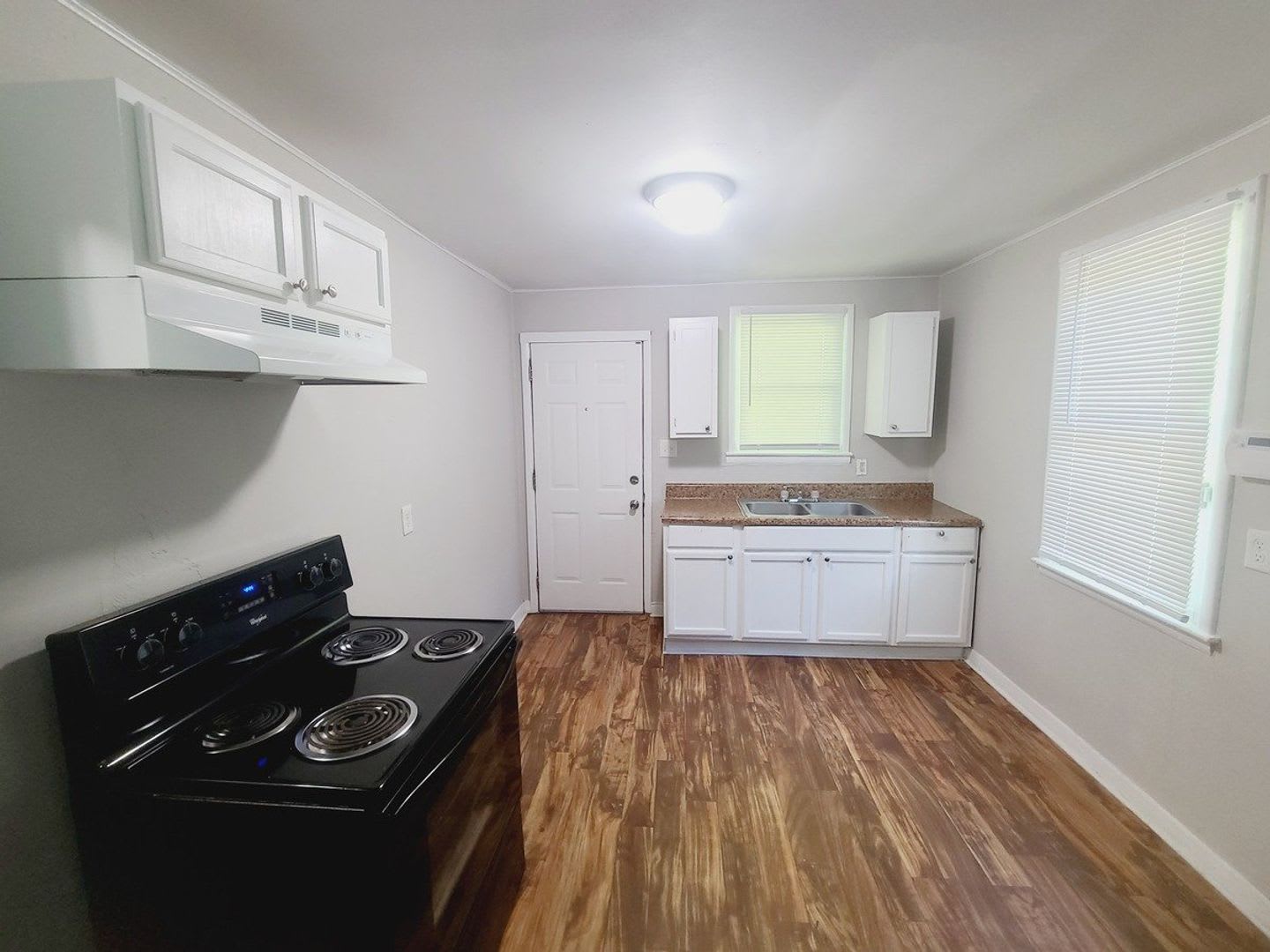 Room in 2 Bedroom Home at Celia Ave – photo 1