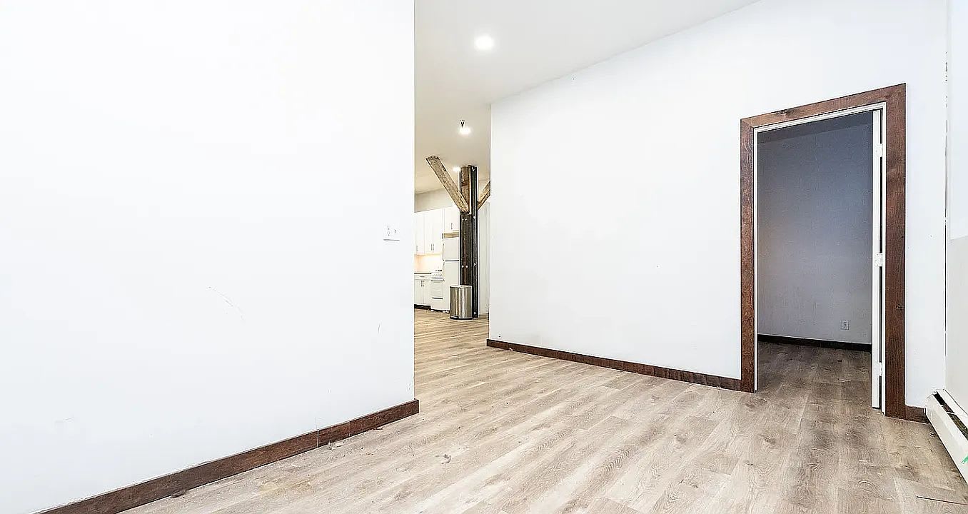 307 Scholes St Apt 102 – photo 5