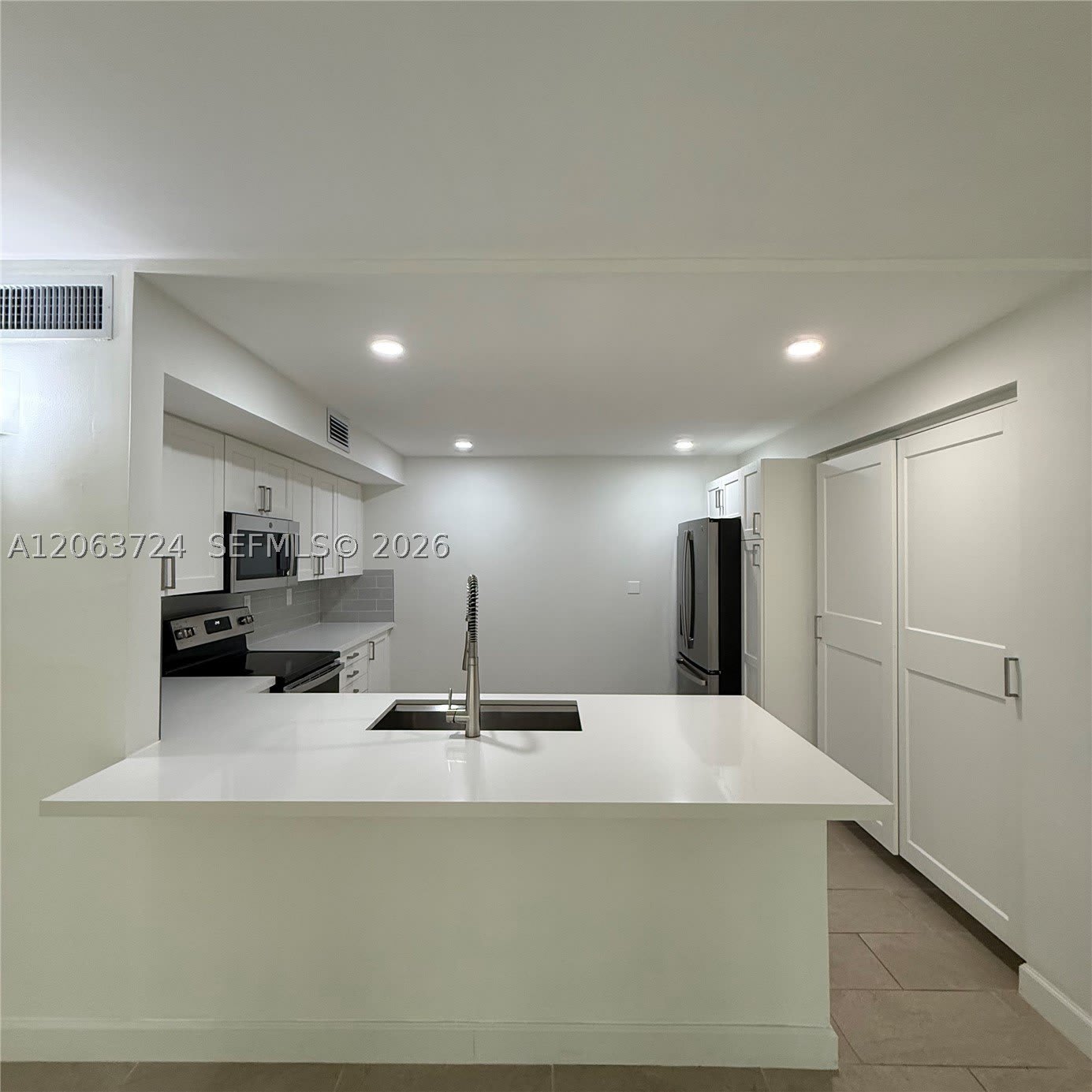 10672 SW 79th Ter – photo 5
