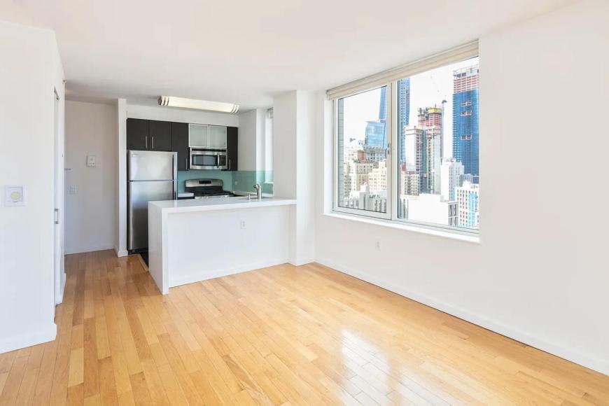 515 Ninth Avenue – photo 2