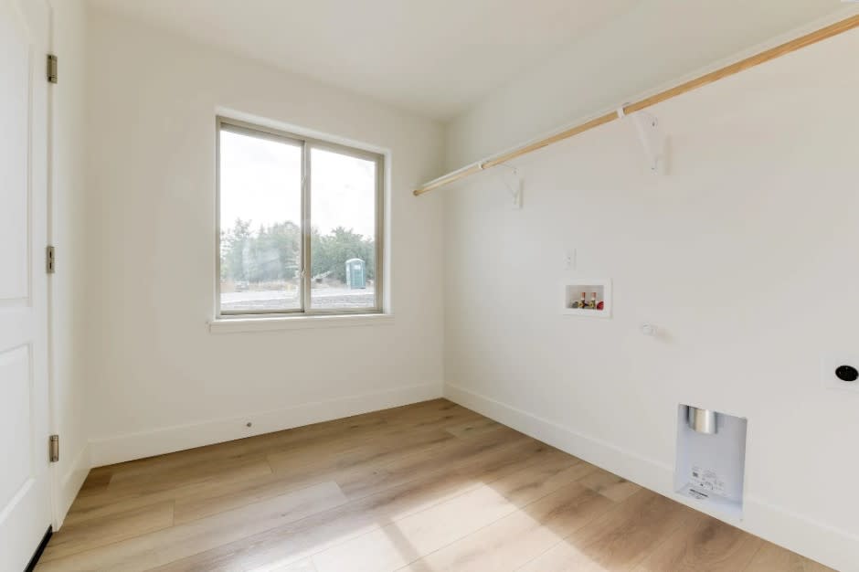 95 E 22nd Pl – photo 1