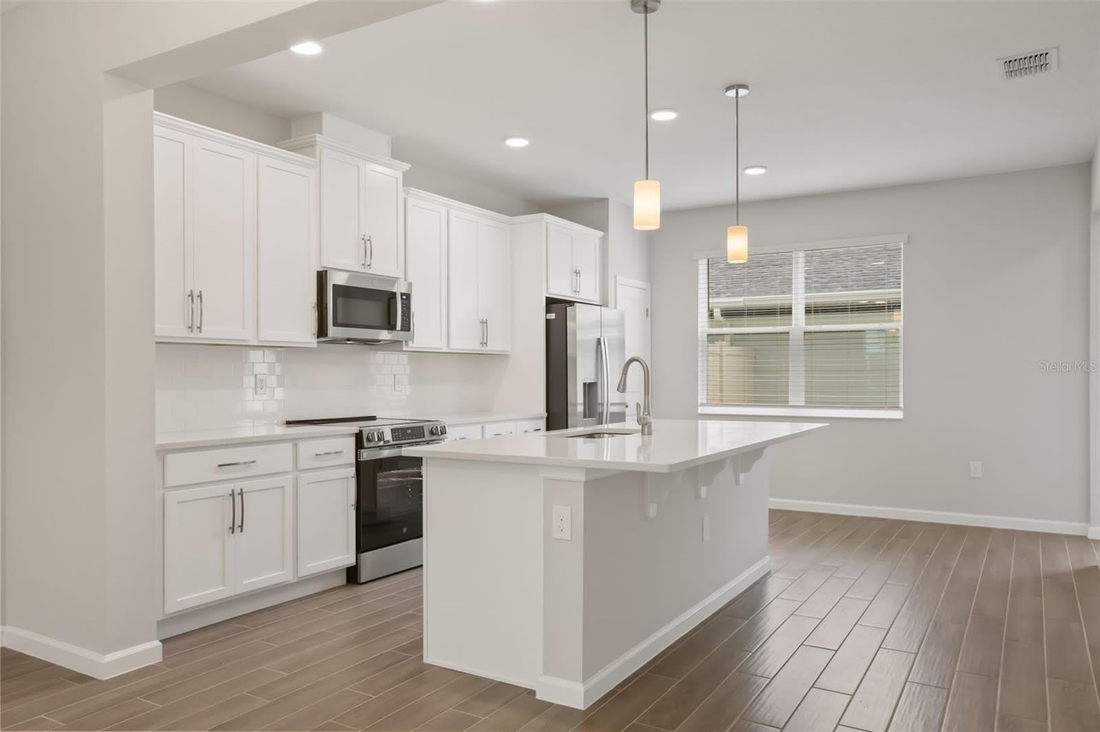 1394 MOUNT ROYAL Drive – photo 4