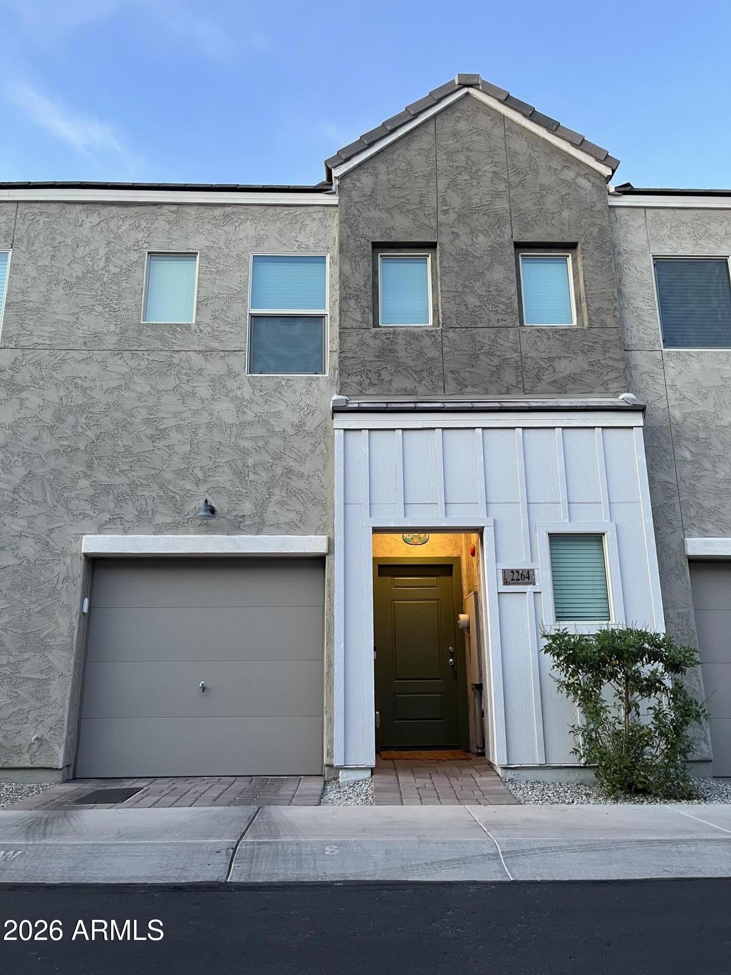 2264 W Laurie Lane – photo 1