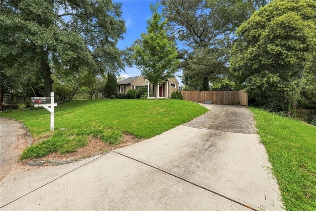 1911 Woodland Hills Avenue NW – photo 4