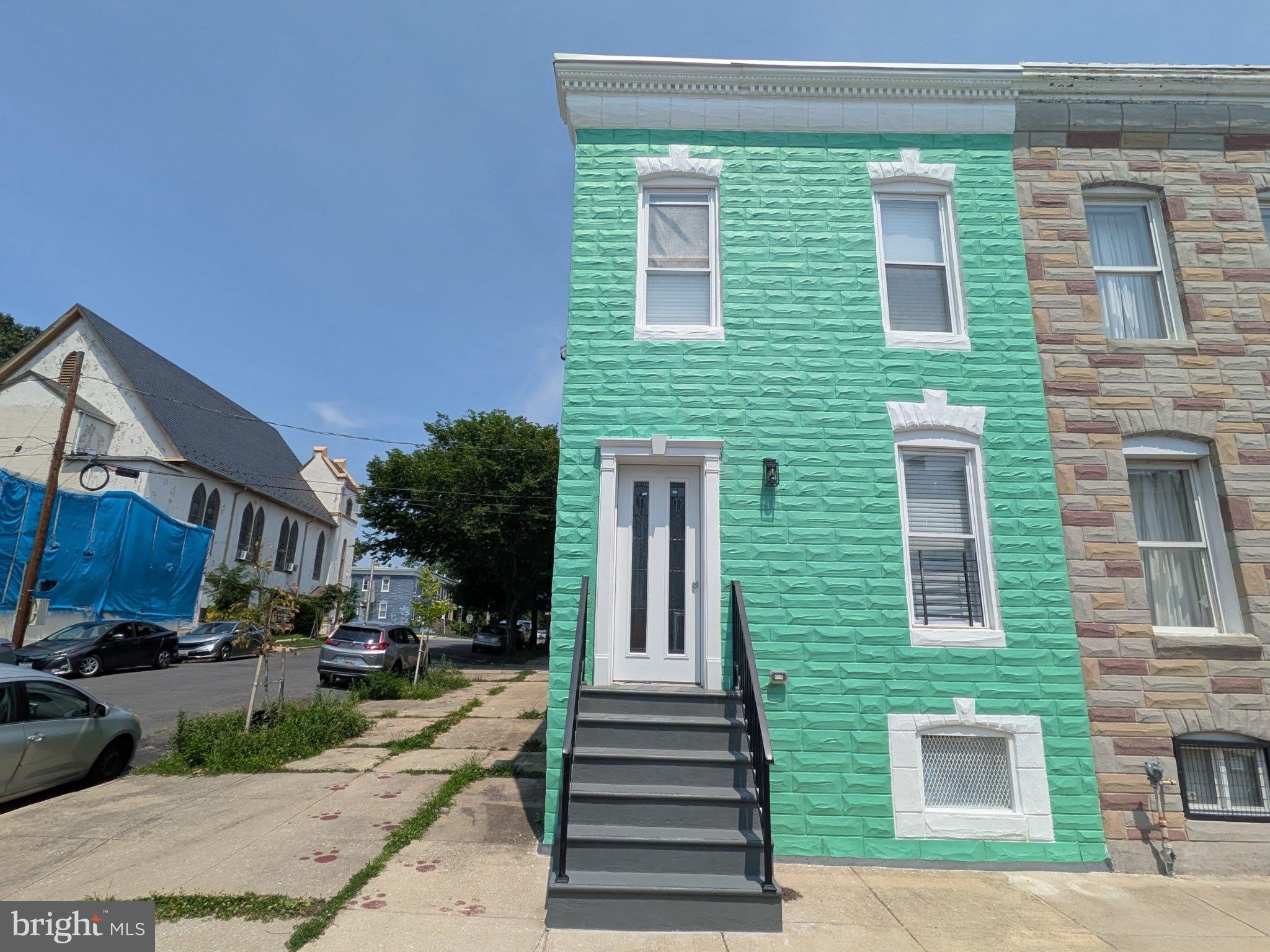 2953 Miles Avenue – photo 5