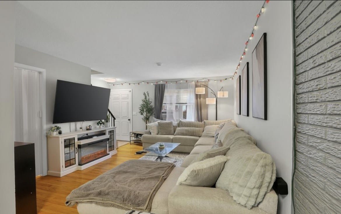 24 Woodward Ave – photo 5