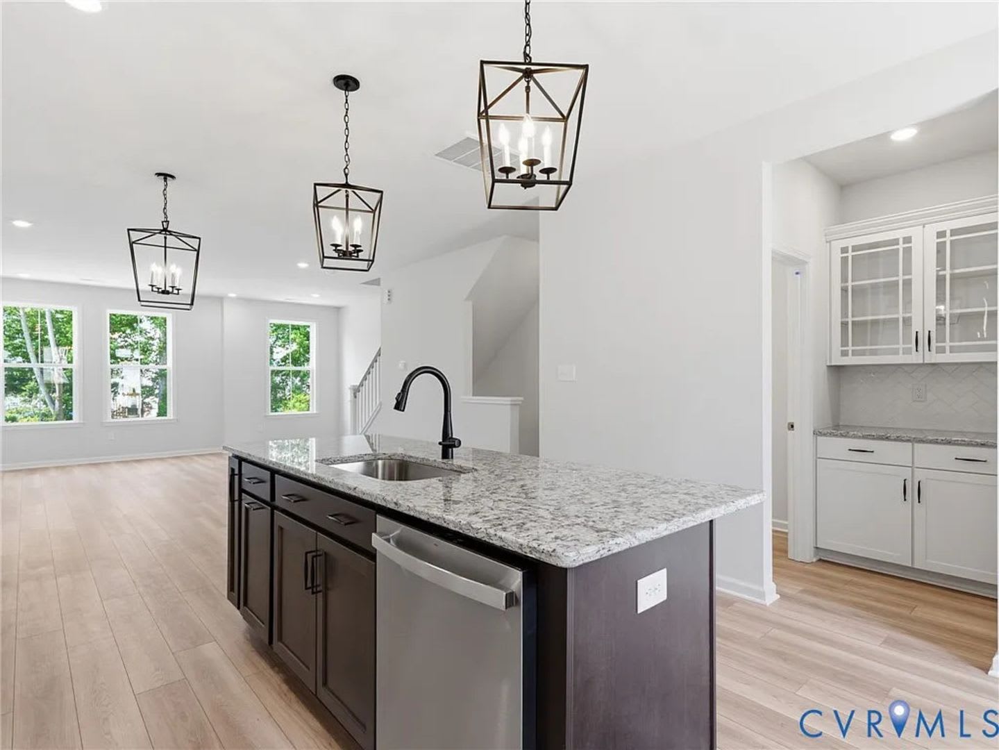 Charming 3BR Townhome in Midlothian – photo 4