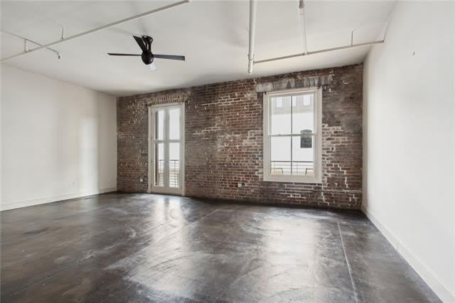 900 S PETERS Street – photo 4