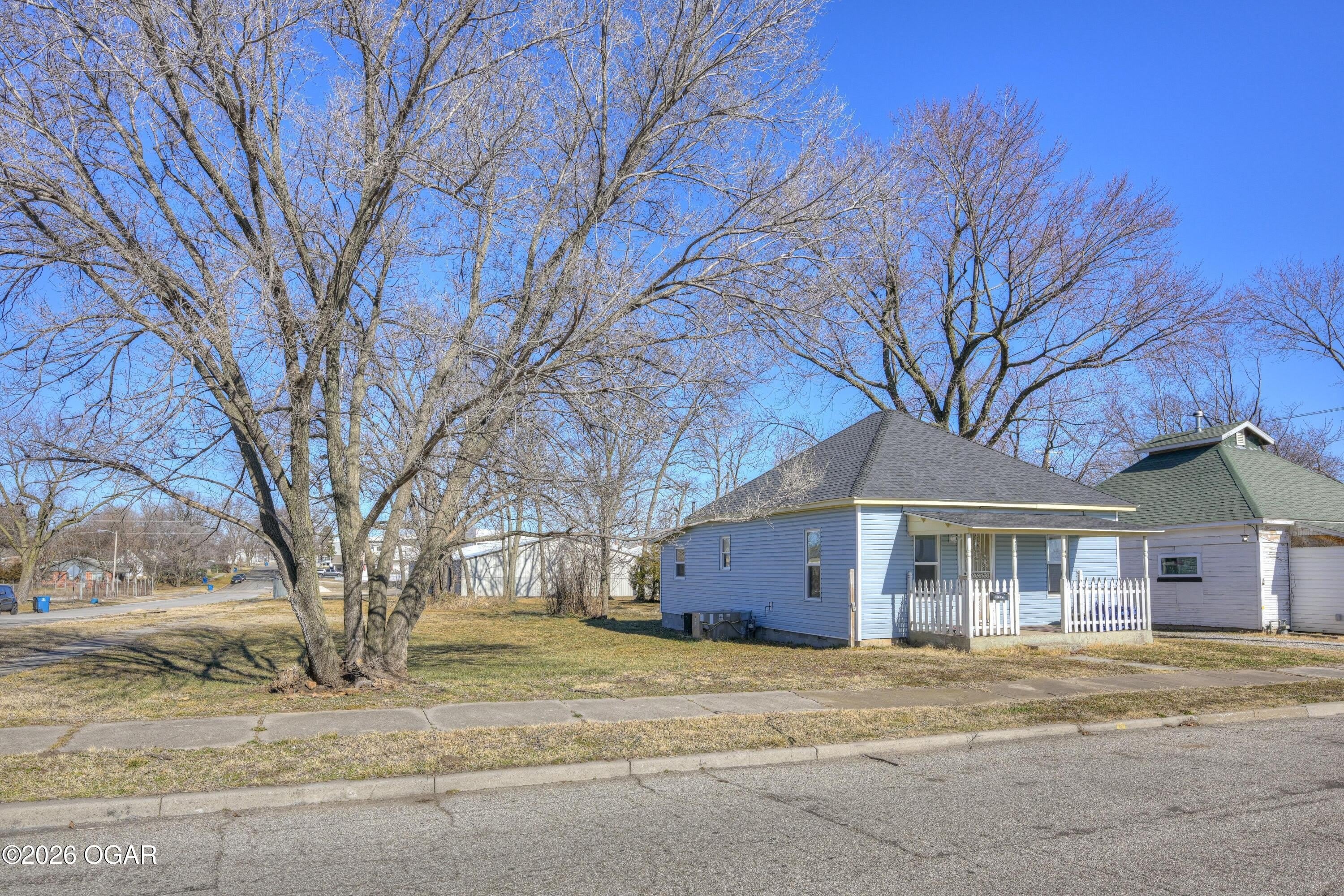 1417 W A Street – photo 2