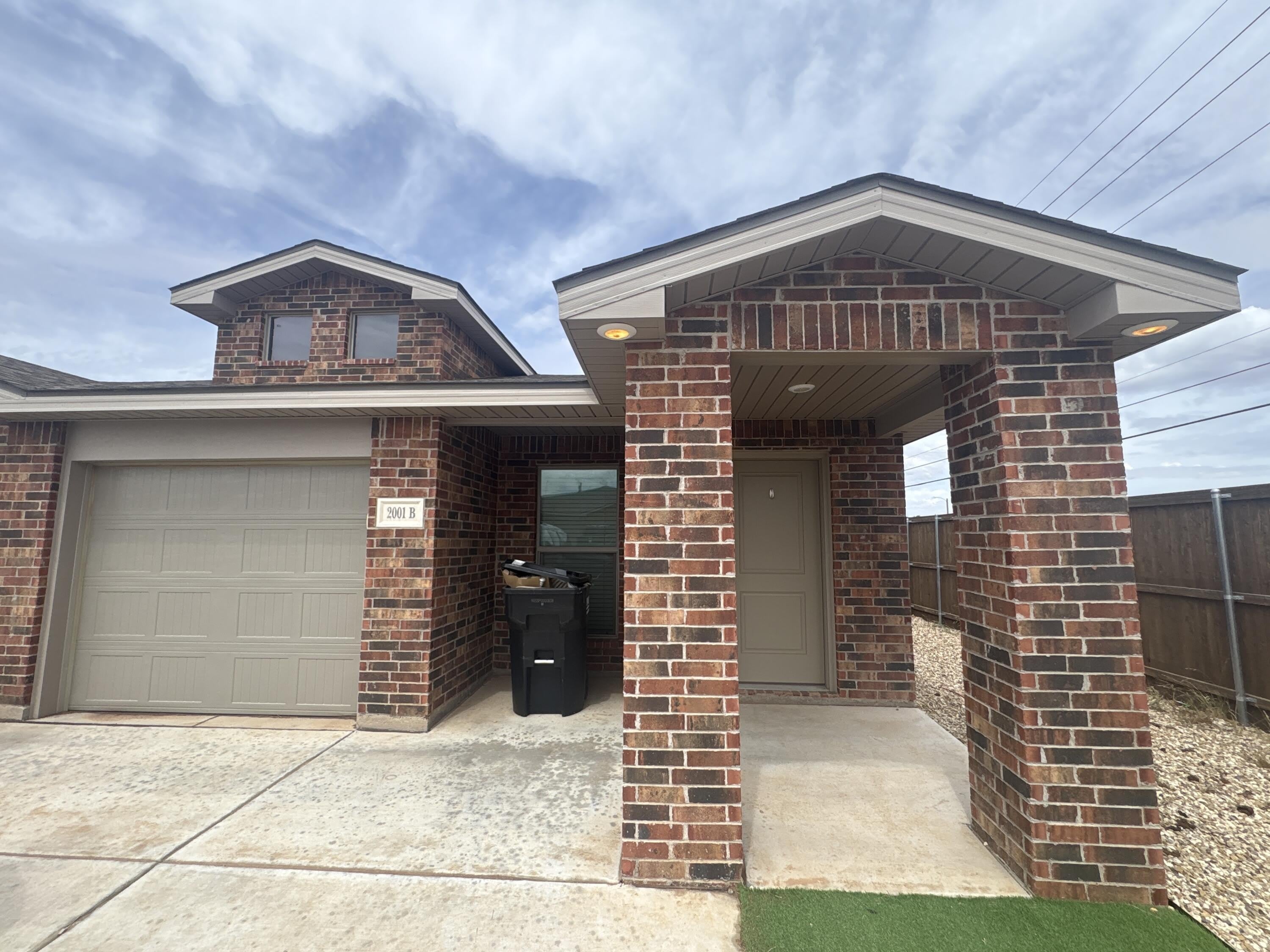 2012 Corpus Avenue – photo 1