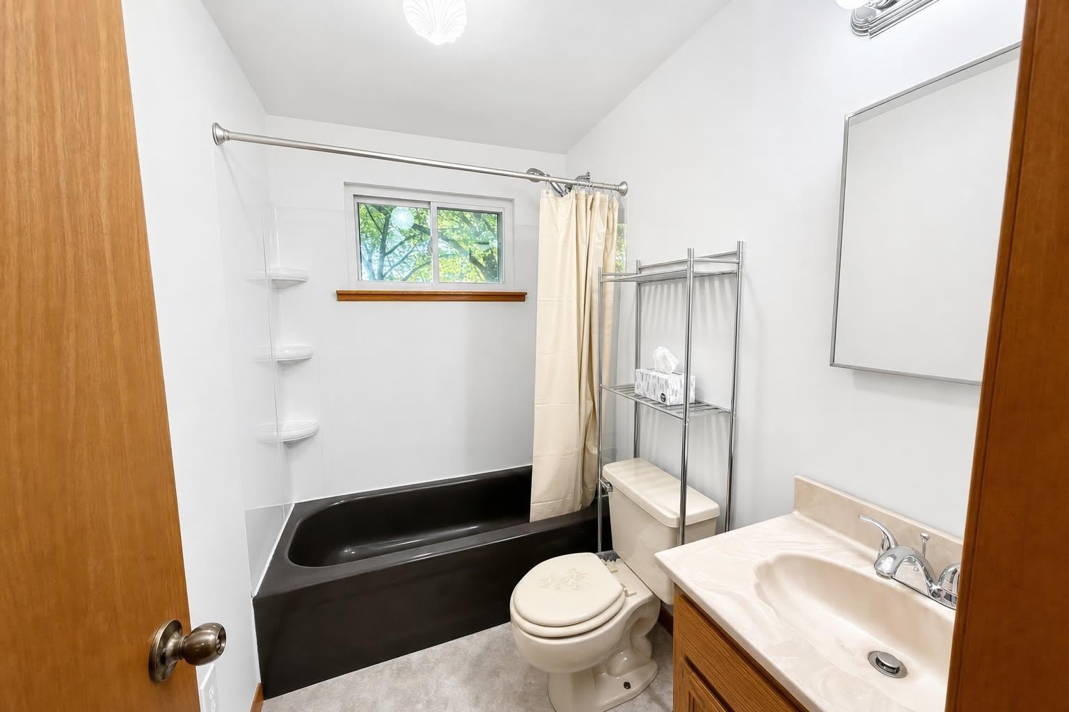 8649 Hidden Lake Drive – photo 2